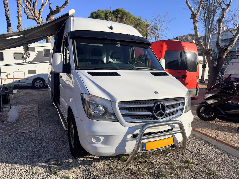 Mercedes Camper